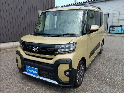 DAIHATSU TANTO FUN CROSS