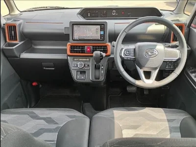 DAIHATSU TANTO FUN CROSS