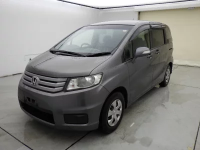 HONDA FREED SPIKE
