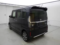 Цена авто Honda N-Box с аукционов Японии, номер кузова JF4, пробег 12 000, оценка 8