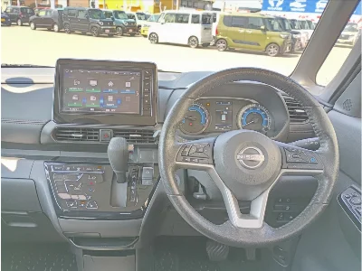 NISSAN ROOX