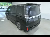 Цена авто Toyota Voxy с аукционов Японии, номер кузова ZRR85W, пробег 58 000, оценка 2