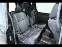 Цена авто Toyota Voxy с аукционов Японии, номер кузова ZRR85W, пробег 58 000, оценка 2