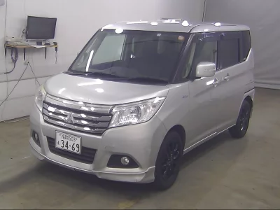 MITSUBISHI DELICA D2