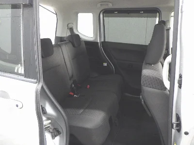 MITSUBISHI DELICA D2