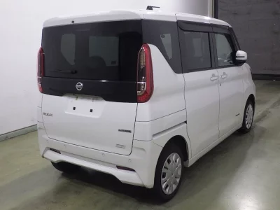 NISSAN ROOX