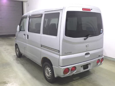 NISSAN CLIPPER VAN