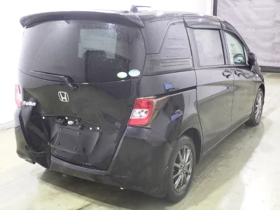 HONDA FREED SPIKE