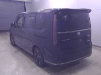 Цена авто Honda Stepwgn с аукционов Японии, номер кузова RP8, пробег 15 000, оценка 8