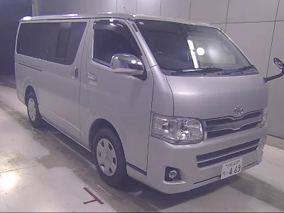 TOYOTA HIACE VAN