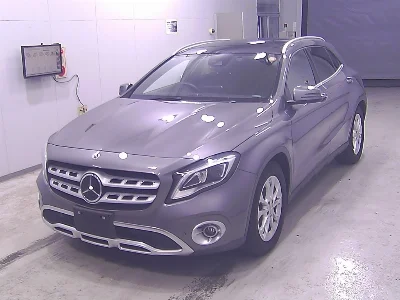 MERCEDES BENZ GLA