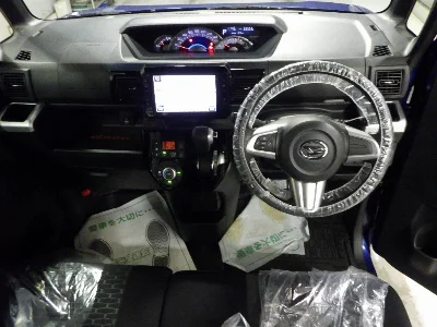 DAIHATSU WAKE