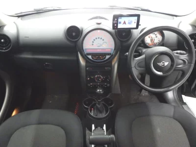 MINI MINI CROSSOVER