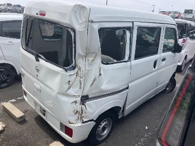 NISSAN CLIPPER VAN