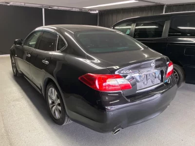 NISSAN FUGA