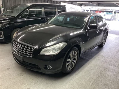 NISSAN FUGA