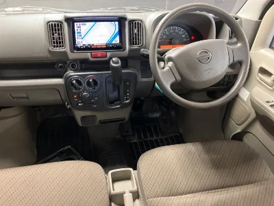 NISSAN CLIPPER VAN