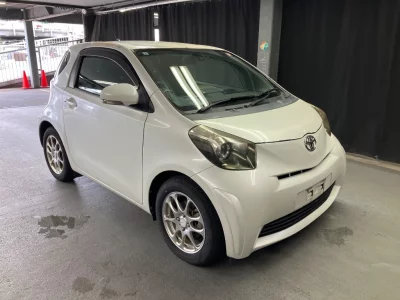 TOYOTA IQ