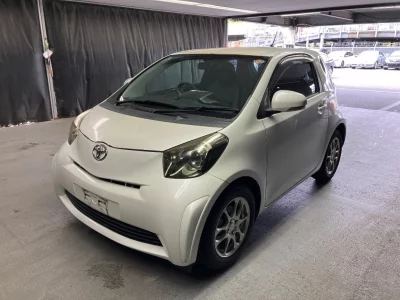 TOYOTA IQ
