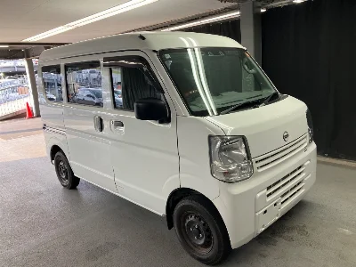 NISSAN CLIPPER VAN