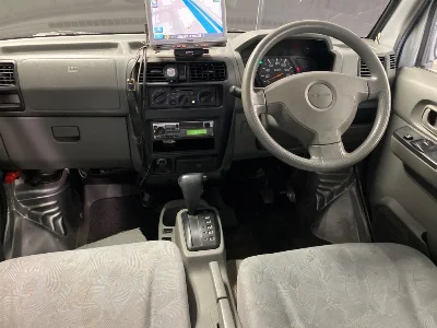 NISSAN CLIPPER VAN