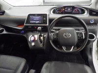 Цена авто Toyota Sienta с аукционов Японии, номер кузова NHP170G, пробег 71 000, оценка 8