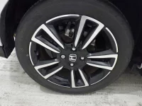 Цена авто Honda Fit с аукционов Японии, номер кузова GR3, пробег 32 000, оценка 6