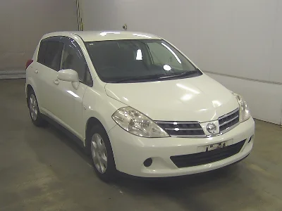 NISSAN TIIDA