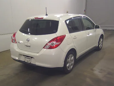 NISSAN TIIDA