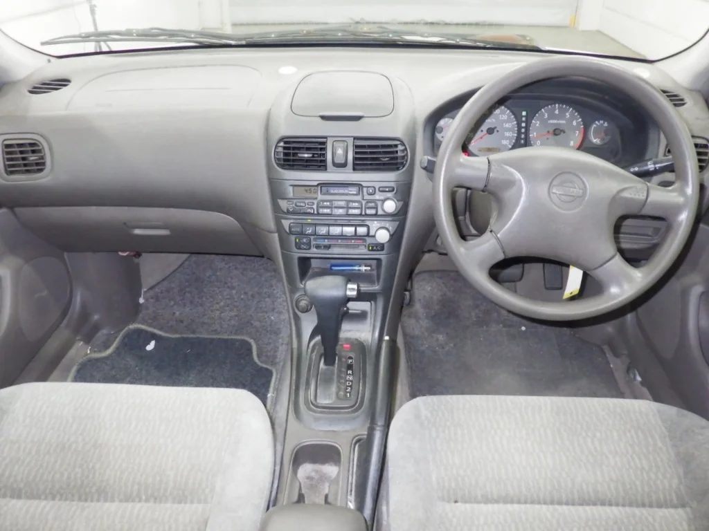 Nissan Sunny  с аукциона в Японии