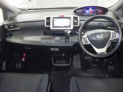 HONDA FREED SPIKE