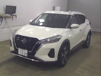 NISSAN KICKS