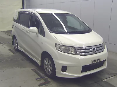 HONDA FREED SPIKE