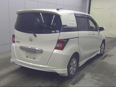 HONDA FREED SPIKE