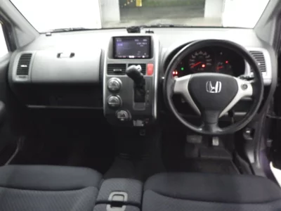 HONDA MOBILIO SPIKE