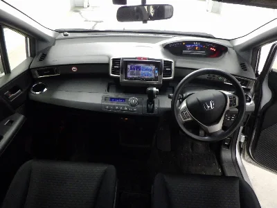 HONDA FREED SPIKE