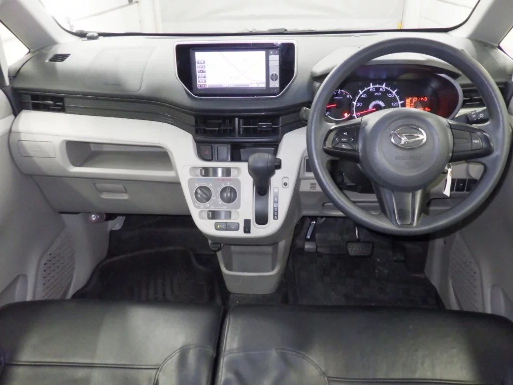 Daihatsu Move  с аукциона в Японии