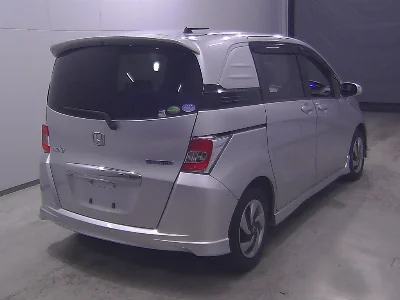 HONDA FREED SPIKE