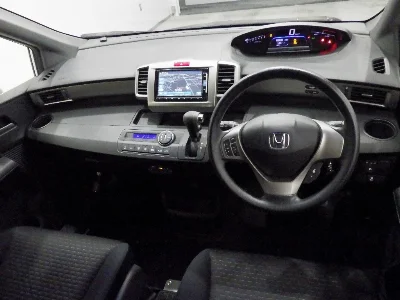 HONDA FREED SPIKE