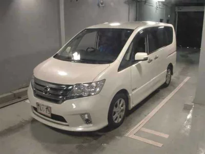 NISSAN SERENA