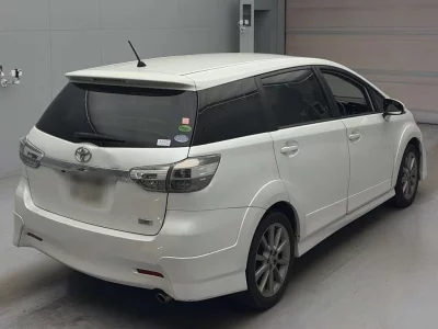 TOYOTA WISH