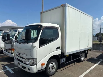 TOYOTA DYNA