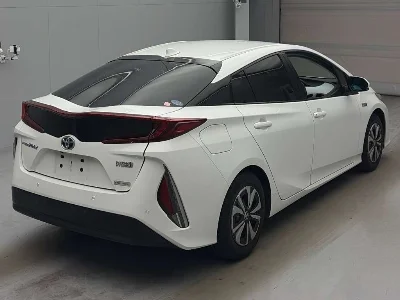 TOYOTA PRIUS PHV