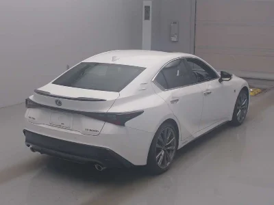 LEXUS IS