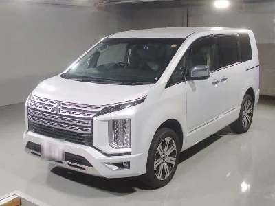 MITSUBISHI DELICA D5