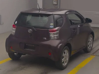 TOYOTA IQ