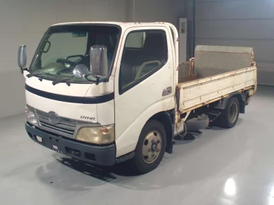 TOYOTA DYNA