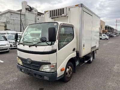 TOYOTA DYNA