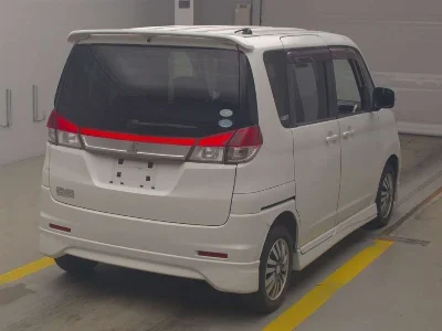 MITSUBISHI DELICA D2