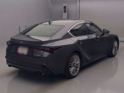 LEXUS IS